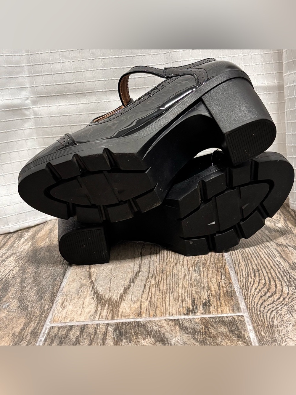 Dadawen Black Mary Jane Chunky Platform Heel T-Strap Shoe Shiny y2K Womens 8.5 - Picture 8 of 8